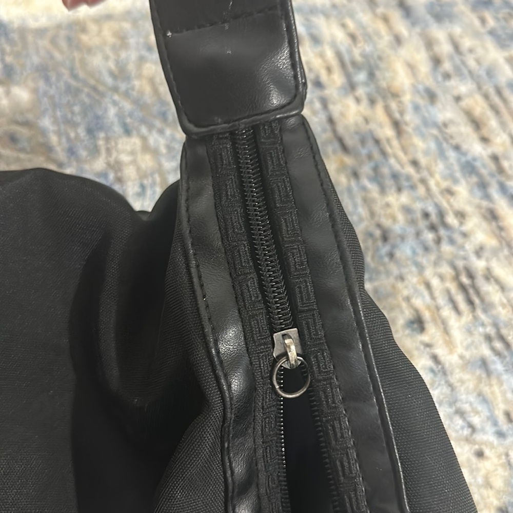 Versace Weekender - Picture 3 of 8